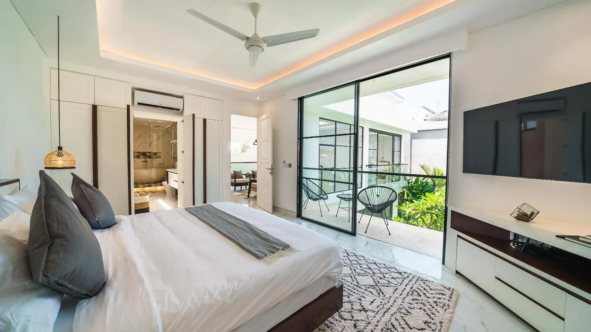 Villa Blue Water By Goro Seminyak  Seminyak (Bali)