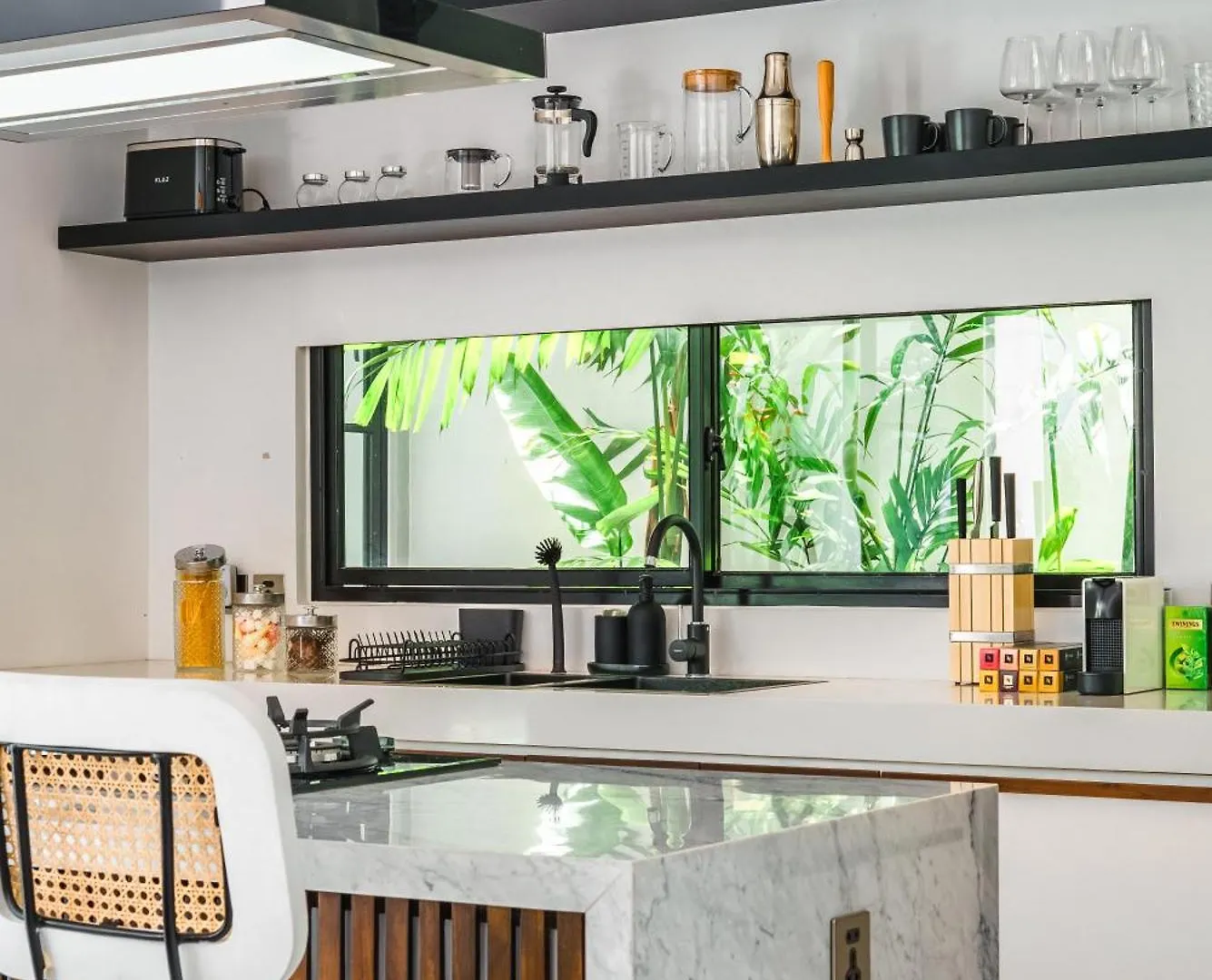 Villa Blue Water By Goro Seminyak